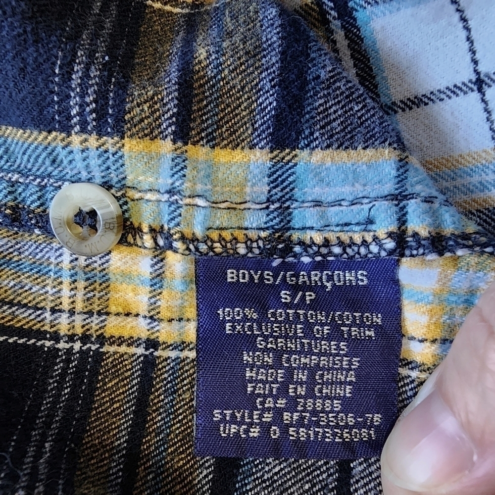3/$15 B.U.M. Equipment Kid's Flannel Plaid Shirt - Small - Picture 4 of 7